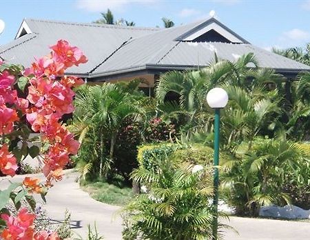 Wailoaloa Beach Resort Nadi Ngoại thất bức ảnh