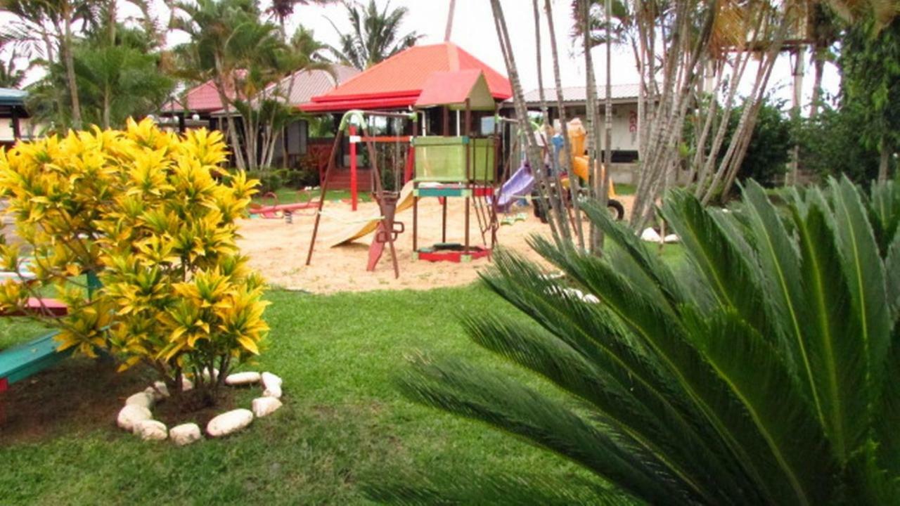 Wailoaloa Beach Resort Nadi Ngoại thất bức ảnh